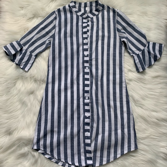 Button up strips short dress - Picture 1 of 4